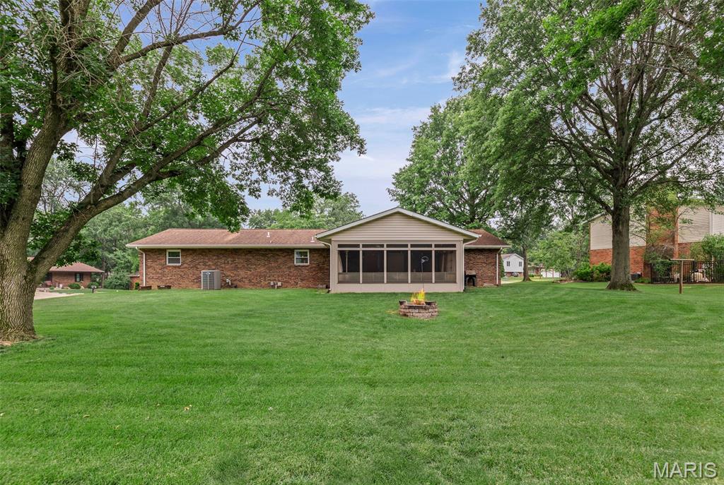 707 Pine Tree Lane, Freeburg, IL, 62243