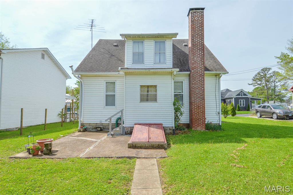 611 E Olive Street, Red Bud, IL, 62278