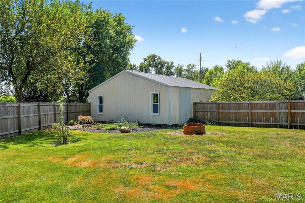 9 E Church Street, Lenzburg, IL, 62255