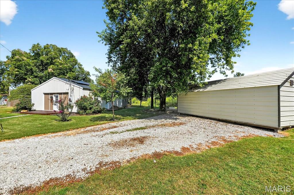 9 E Church Street, Lenzburg, IL, 62255