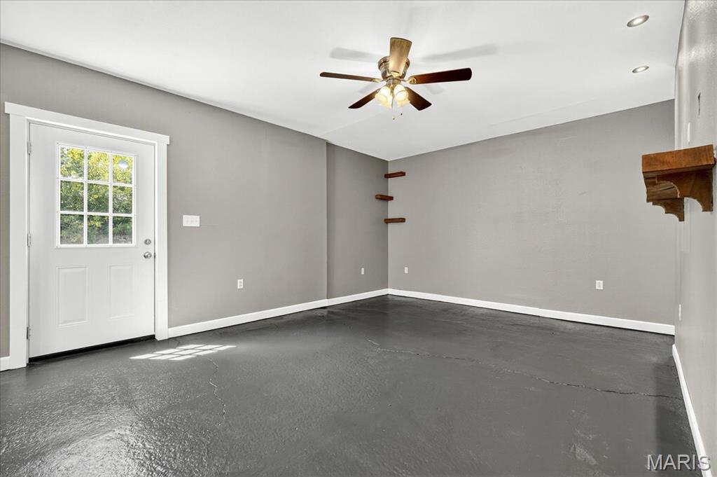 9 E Church Street, Lenzburg, IL, 62255