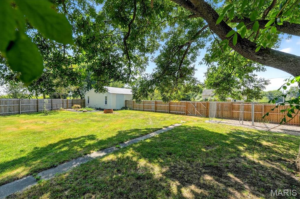 9 E Church Street, Lenzburg, IL, 62255