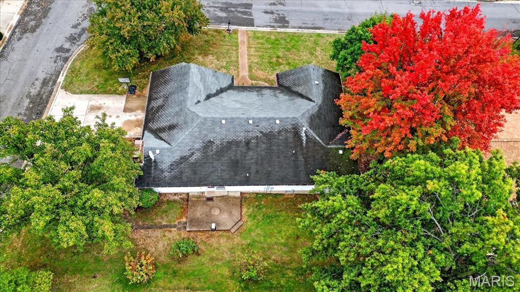 201 Oak Tree Drive, Columbia, IL, 62236-1145