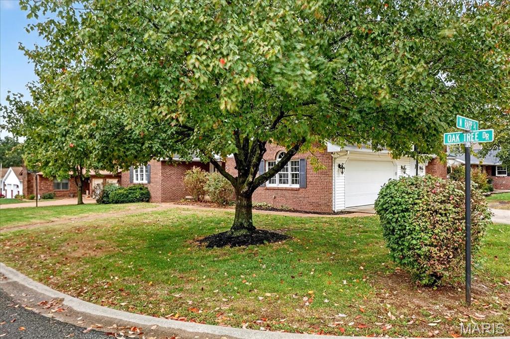 201 Oak Tree Drive, Columbia, IL, 62236-1145