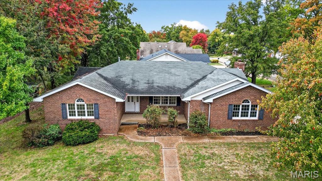 201 Oak Tree Drive, Columbia, IL, 62236-1145