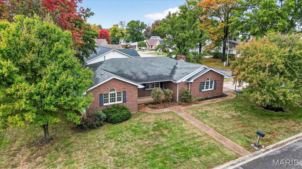 201 Oak Tree Drive, Columbia, IL, 62236-1145