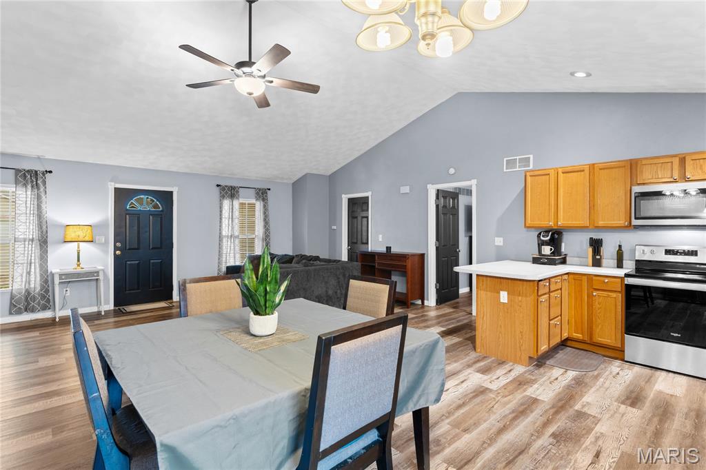 223 N Cedar Bluff Drive, Valmeyer, IL, 62295