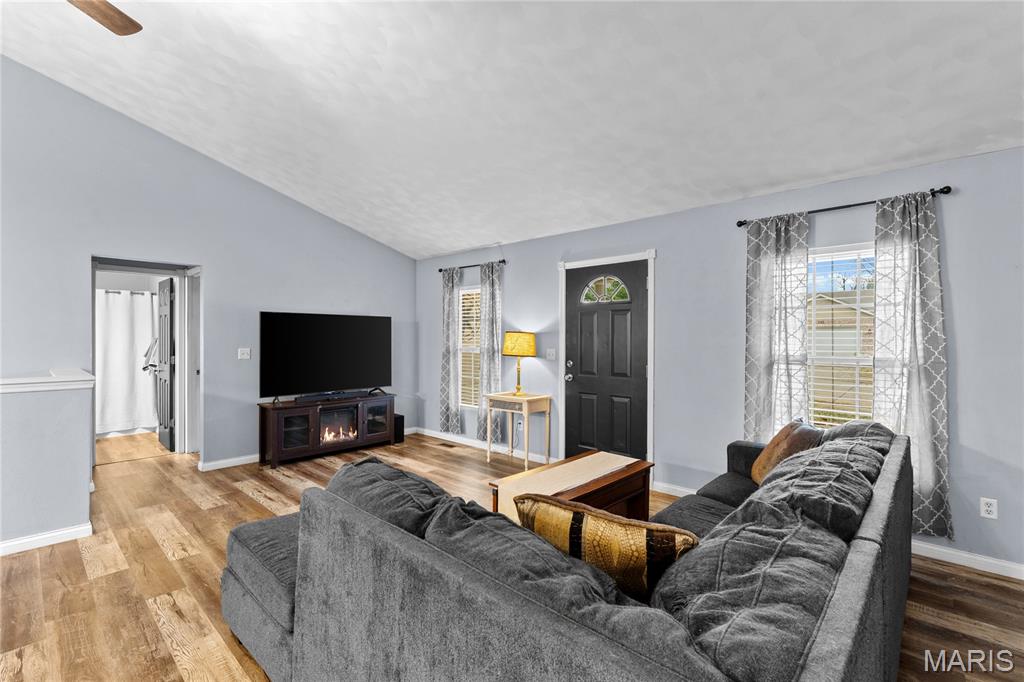 223 N Cedar Bluff Drive, Valmeyer, IL, 62295