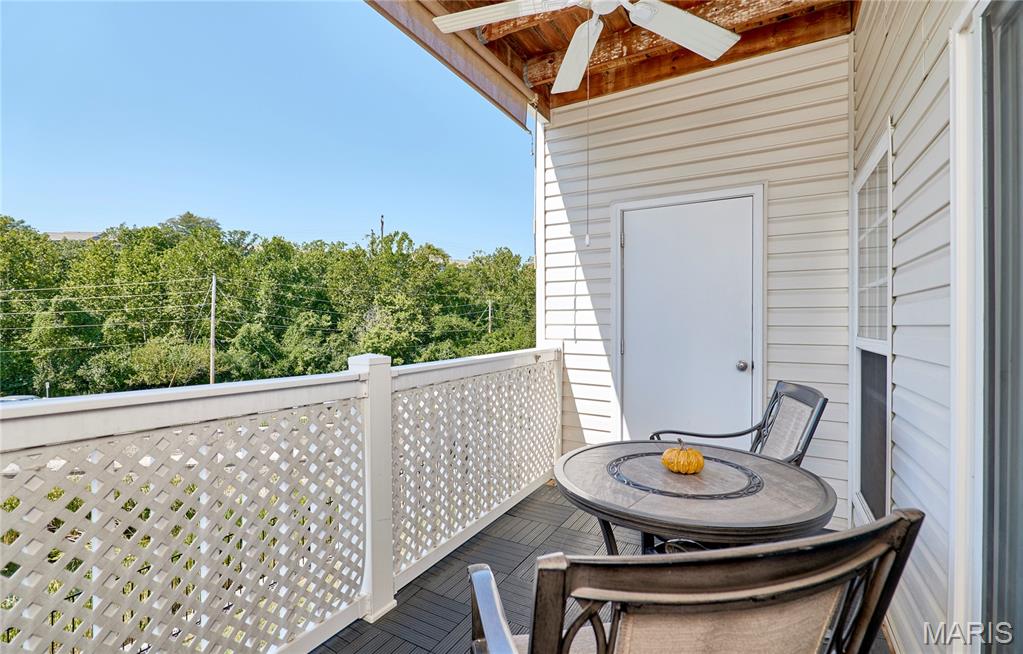 37 Kassebaum Lane #203, St Louis, MO, 63129