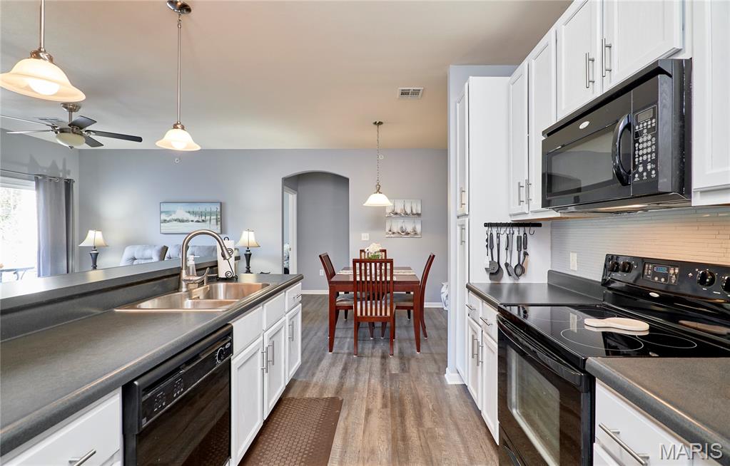 37 Kassebaum Lane #203, St Louis, MO, 63129