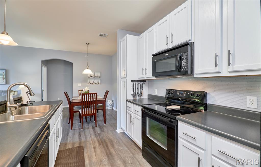 37 Kassebaum Lane #203, St Louis, MO, 63129
