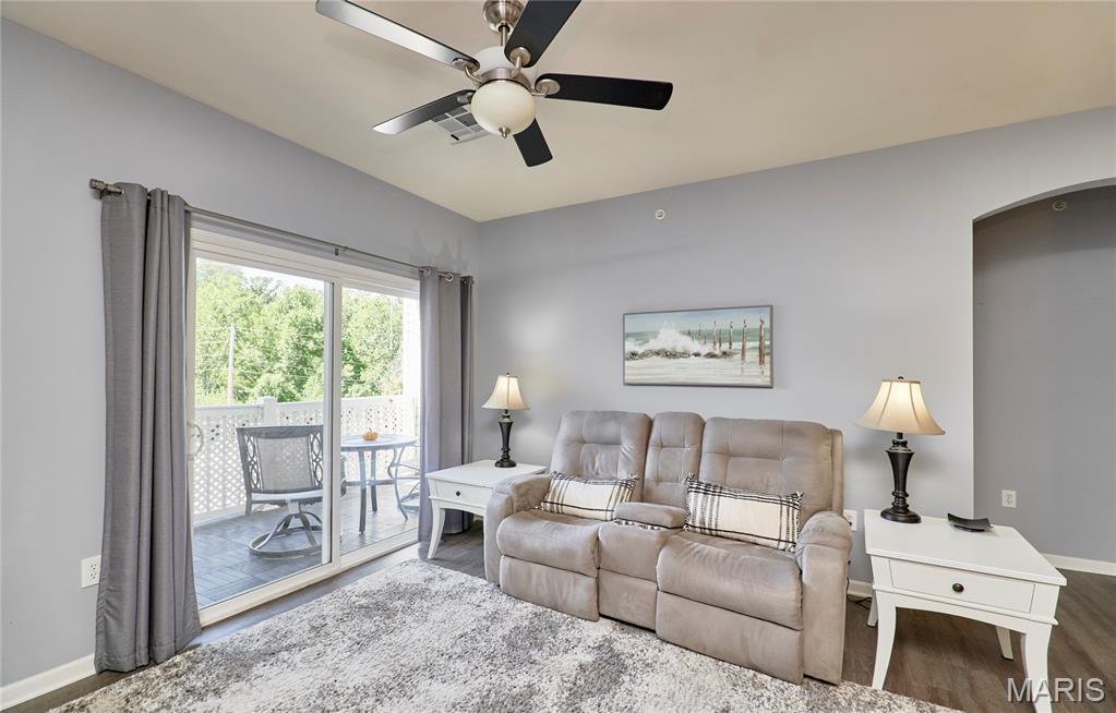 37 Kassebaum Lane #203, St Louis, MO, 63129