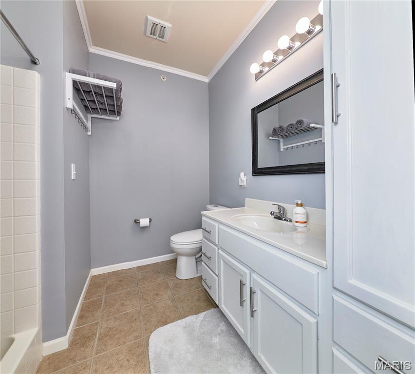 37 Kassebaum Lane #203, St Louis, MO, 63129