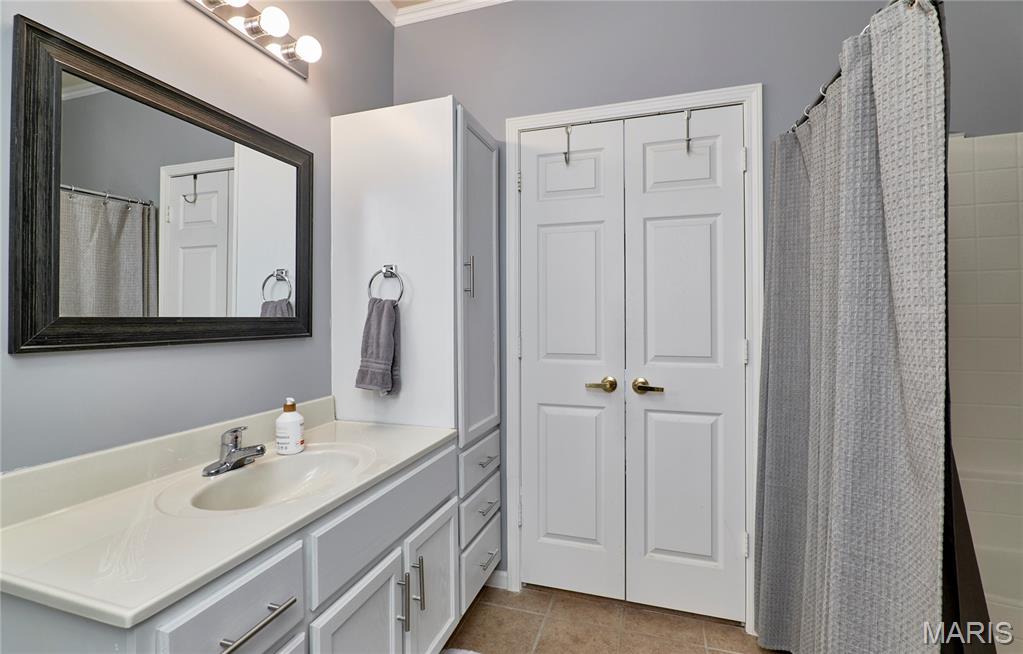 37 Kassebaum Lane #203, St Louis, MO, 63129