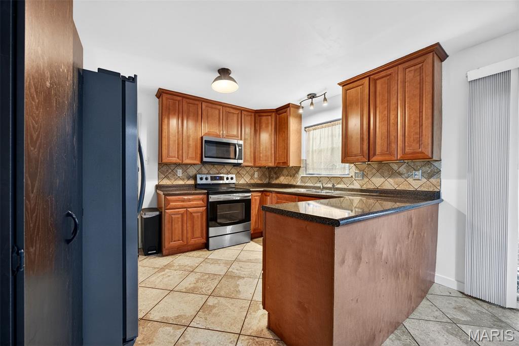 713 Plaza Drive, O'Fallon, MO, 63366