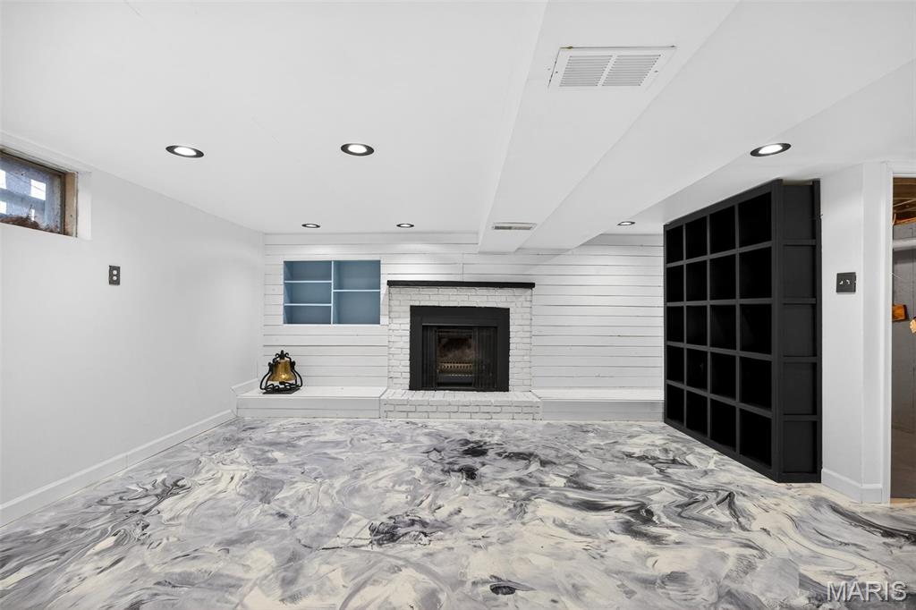 713 Plaza Drive, O'Fallon, MO, 63366
