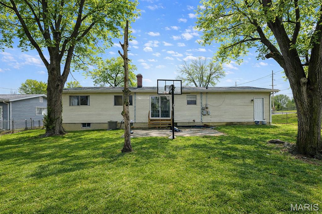 713 Plaza Drive, O'Fallon, MO, 63366