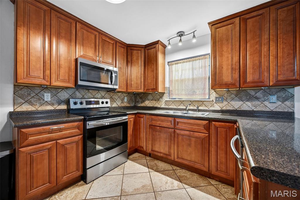 713 Plaza Drive, O'Fallon, MO, 63366
