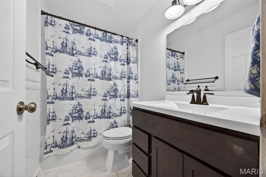 713 Plaza Drive, O'Fallon, MO, 63366