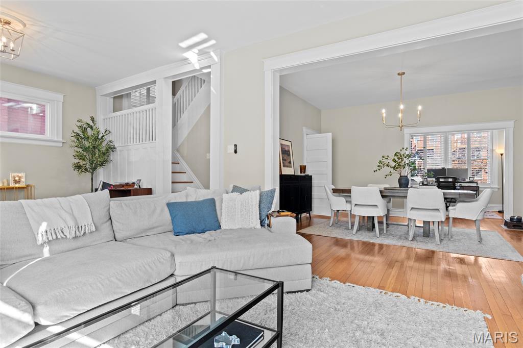 6117 Westminster Place, St Louis, MO, 63112-6311