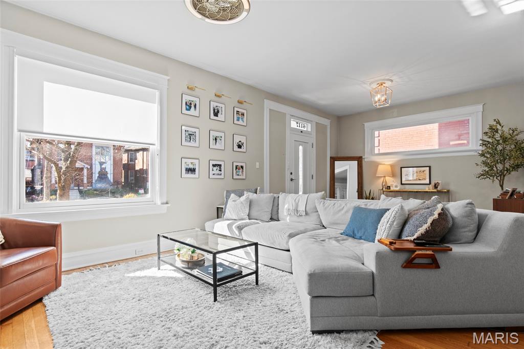 6117 Westminster Place, St Louis, MO, 63112-6311