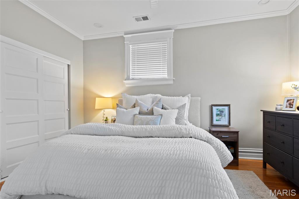 6117 Westminster Place, St Louis, MO, 63112-6311