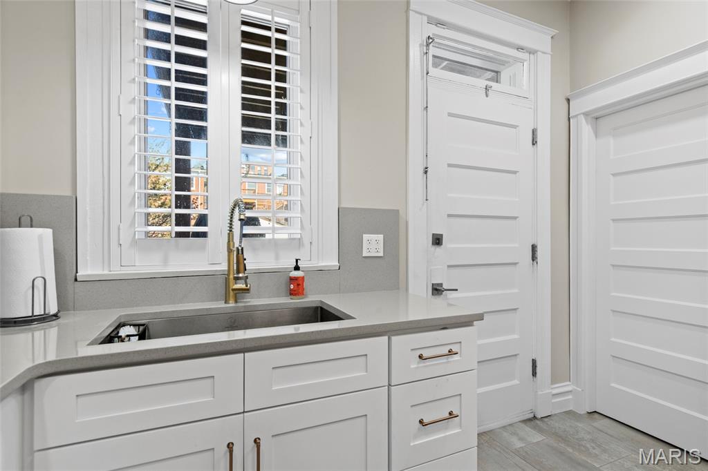 6117 Westminster Place, St Louis, MO, 63112-6311