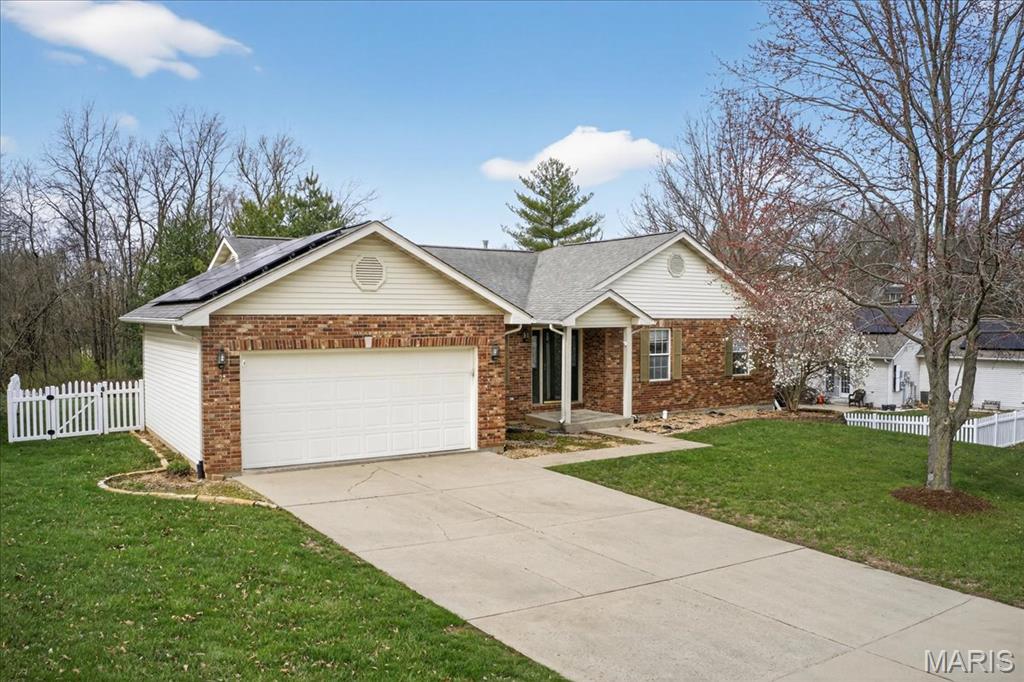307 Longview Drive, Columbia, IL, 62236-2080