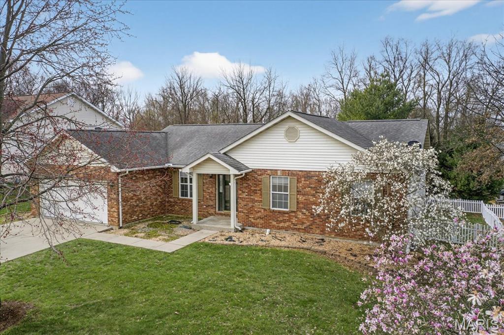 307 Longview Drive, Columbia, IL, 62236-2080