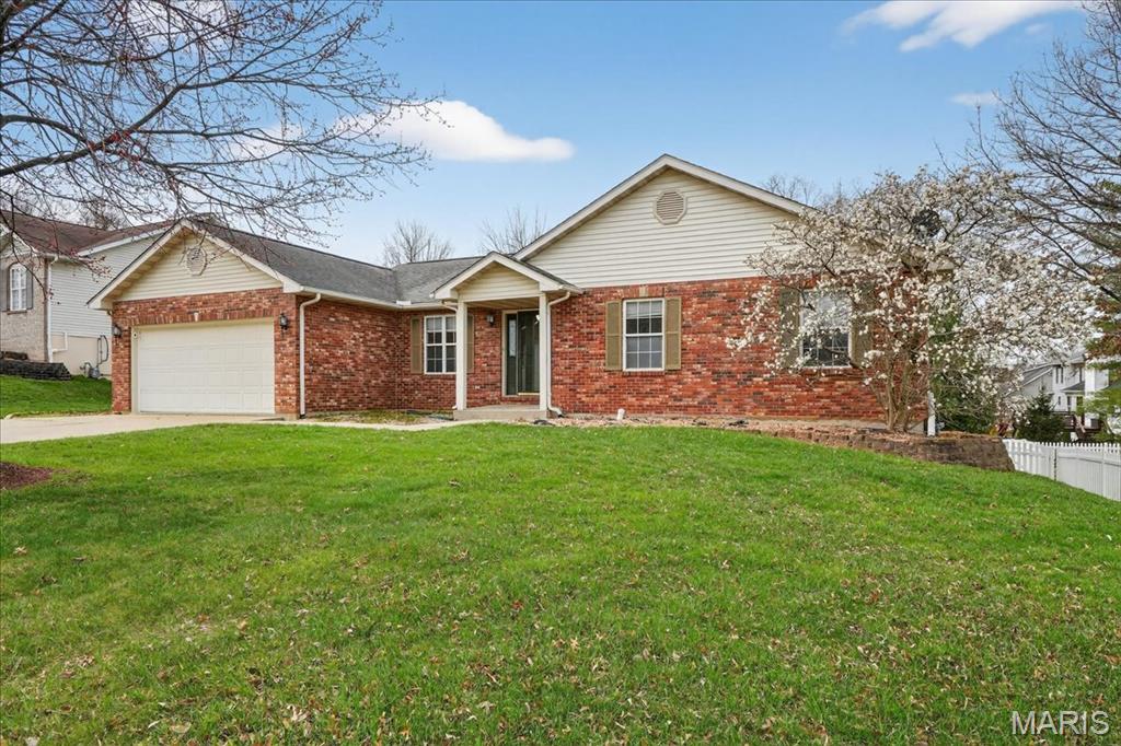 307 Longview Drive, Columbia, IL, 62236-2080