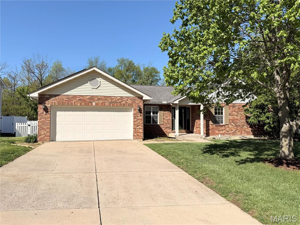 307 Longview Drive, Columbia, IL, 62236-2080