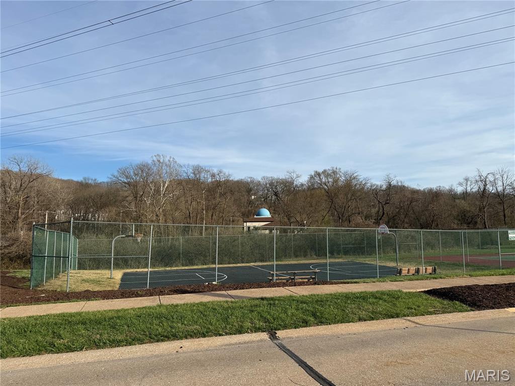 583 Mcbride Pointe Drive, Wildwood, MO, 63011