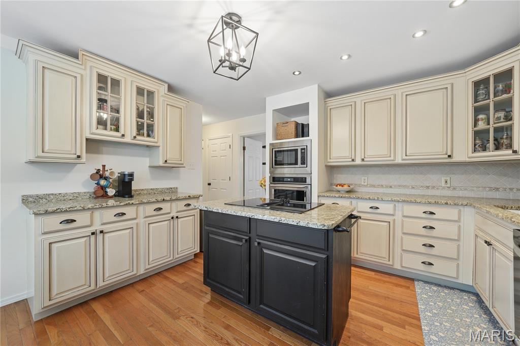 583 Mcbride Pointe Drive, Wildwood, MO, 63011