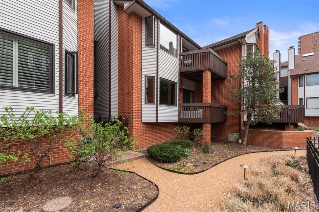 4444 Lindell Boulevard #6, St Louis, MO, 63108-2473