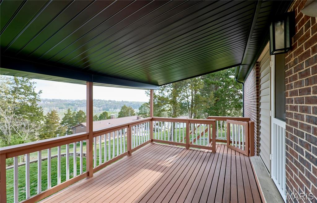 17 Ridgemoor Drive, Fenton, MO, 63026