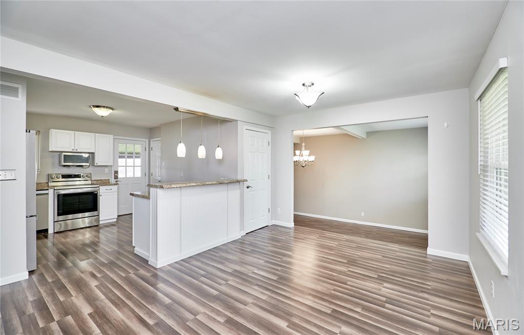 17 Ridgemoor Drive, Fenton, MO, 63026