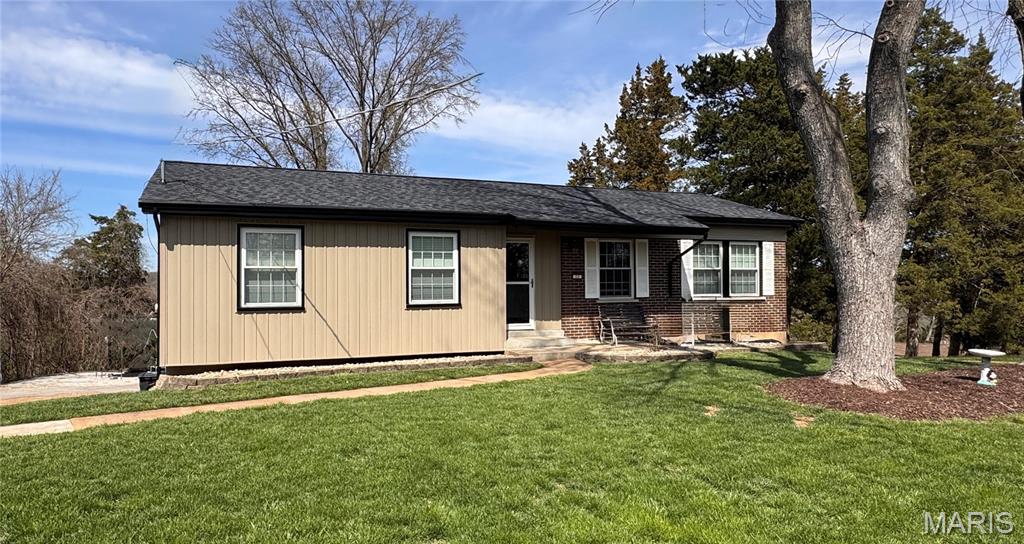 17 Ridgemoor Drive, Fenton, MO, 63026