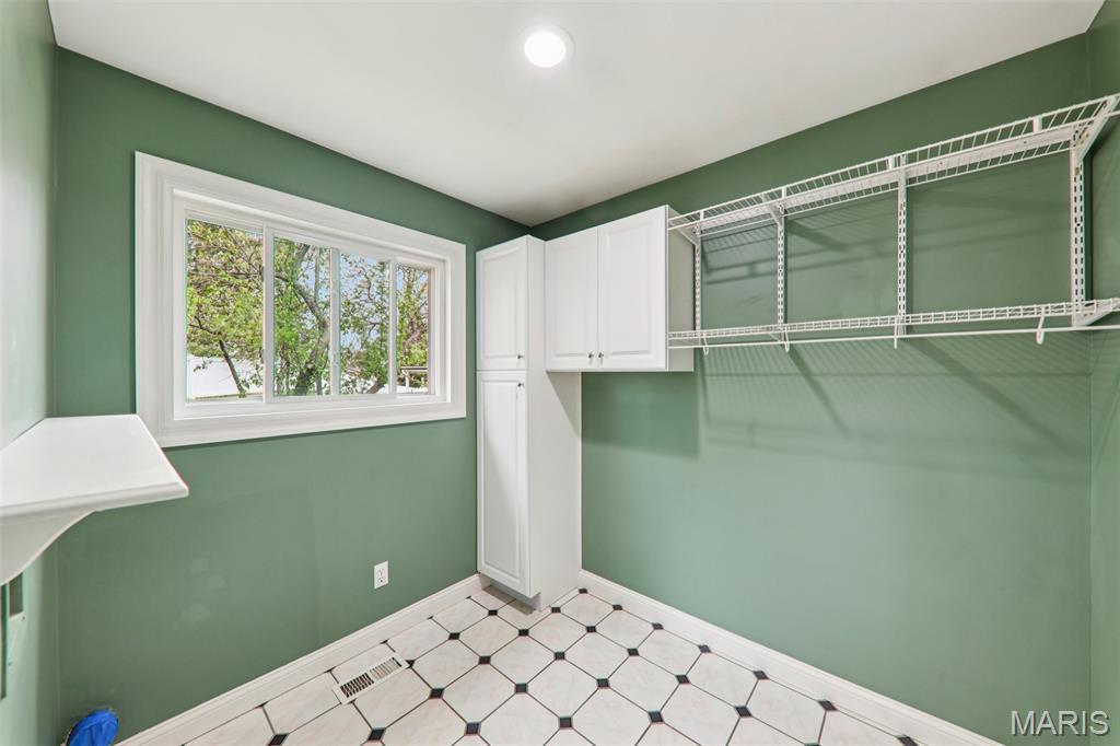 5421 Regalway Drive, St Louis, MO, 63129