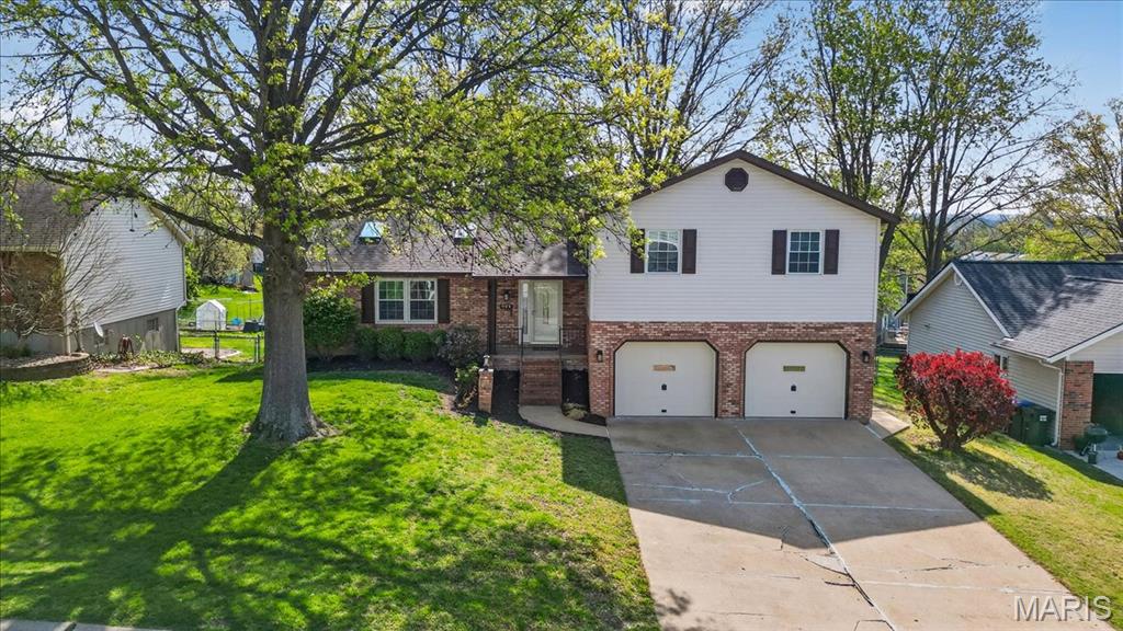 943 Meadowview Lane, Columbia, IL, 62236-1057
