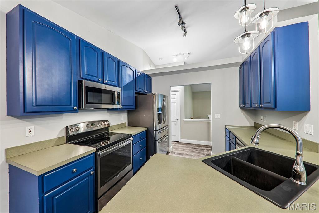 1433 Sportsmans Court, O'Fallon, MO, 63366