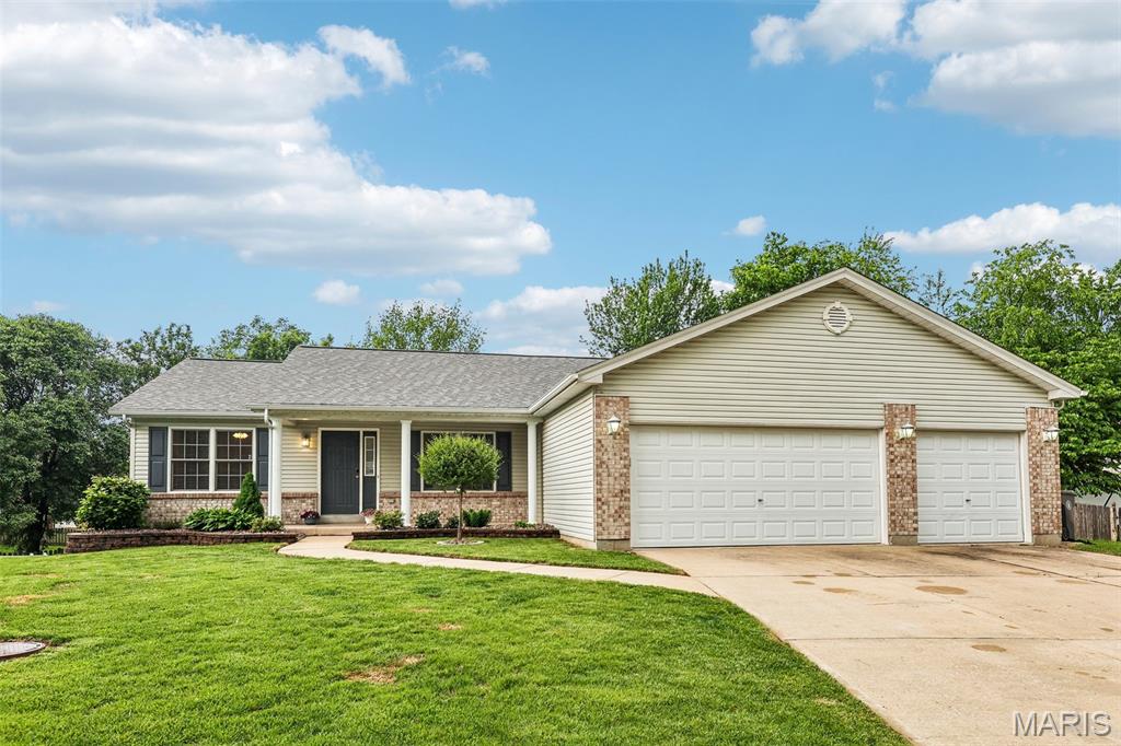 1433 Sportsmans Court, O'Fallon, MO, 63366