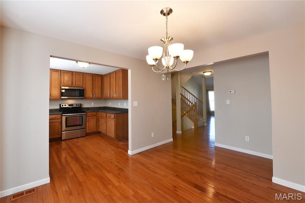 1712 Preston Centre Drive, Fenton, MO, 63026-6610