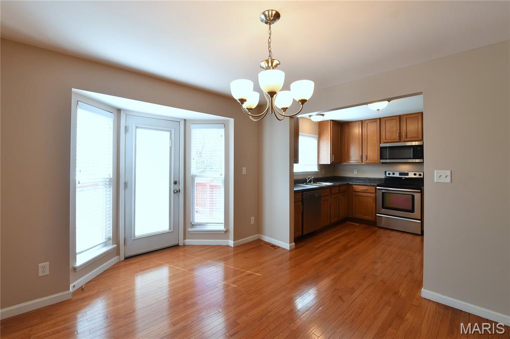 1712 Preston Centre Drive, Fenton, MO, 63026-6610