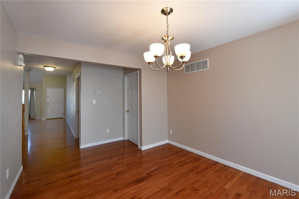 1712 Preston Centre Drive, Fenton, MO, 63026-6610