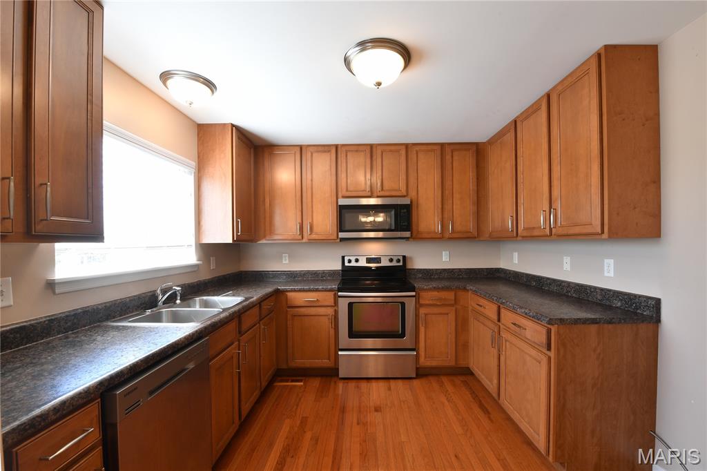 1712 Preston Centre Drive, Fenton, MO, 63026-6610
