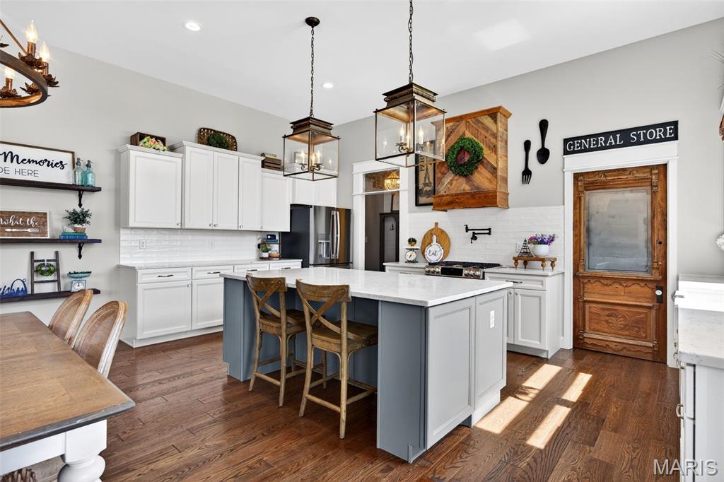 6106 Knights Table Court, St Charles, MO, 63304-7548