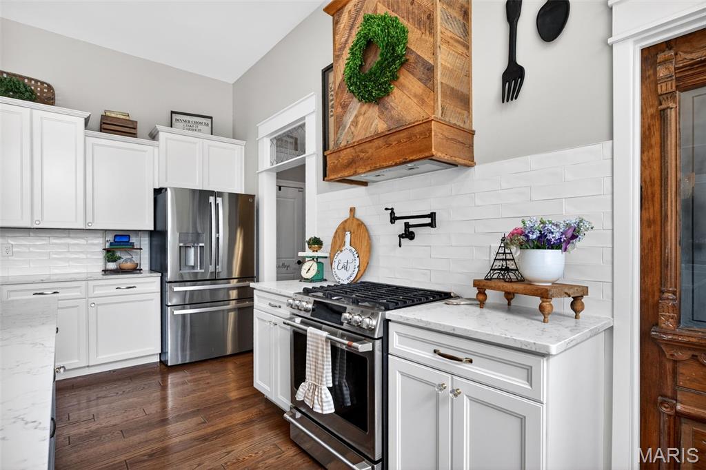 6106 Knights Table Court, St Charles, MO, 63304-7548