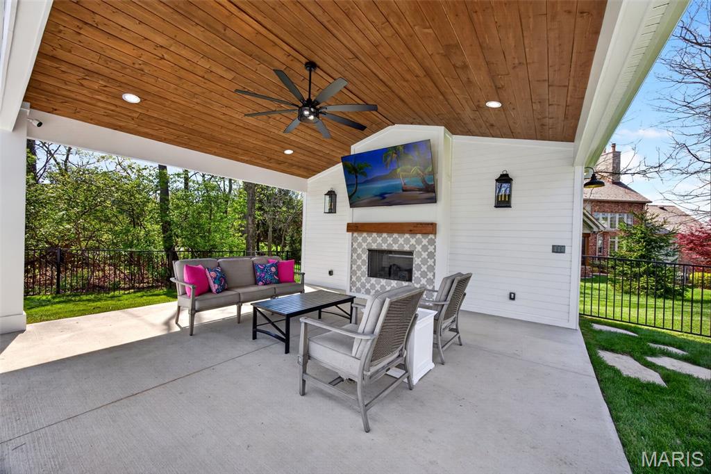 6106 Knights Table Court, St Charles, MO, 63304-7548