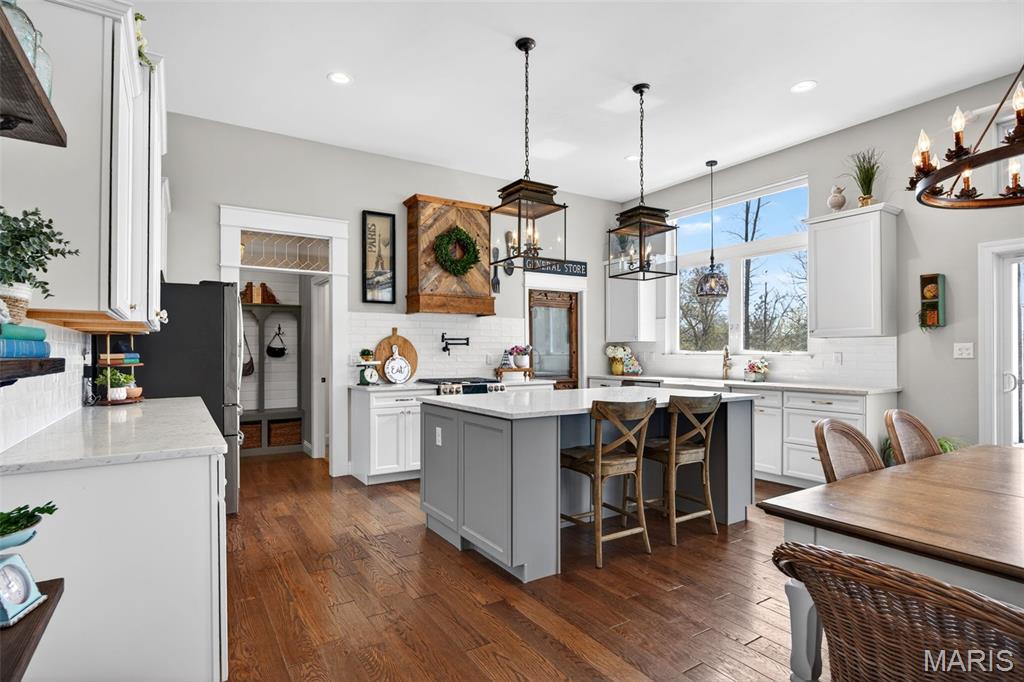 6106 Knights Table Court, St Charles, MO, 63304-7548
