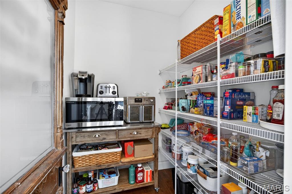 6106 Knights Table Court, St Charles, MO, 63304-7548